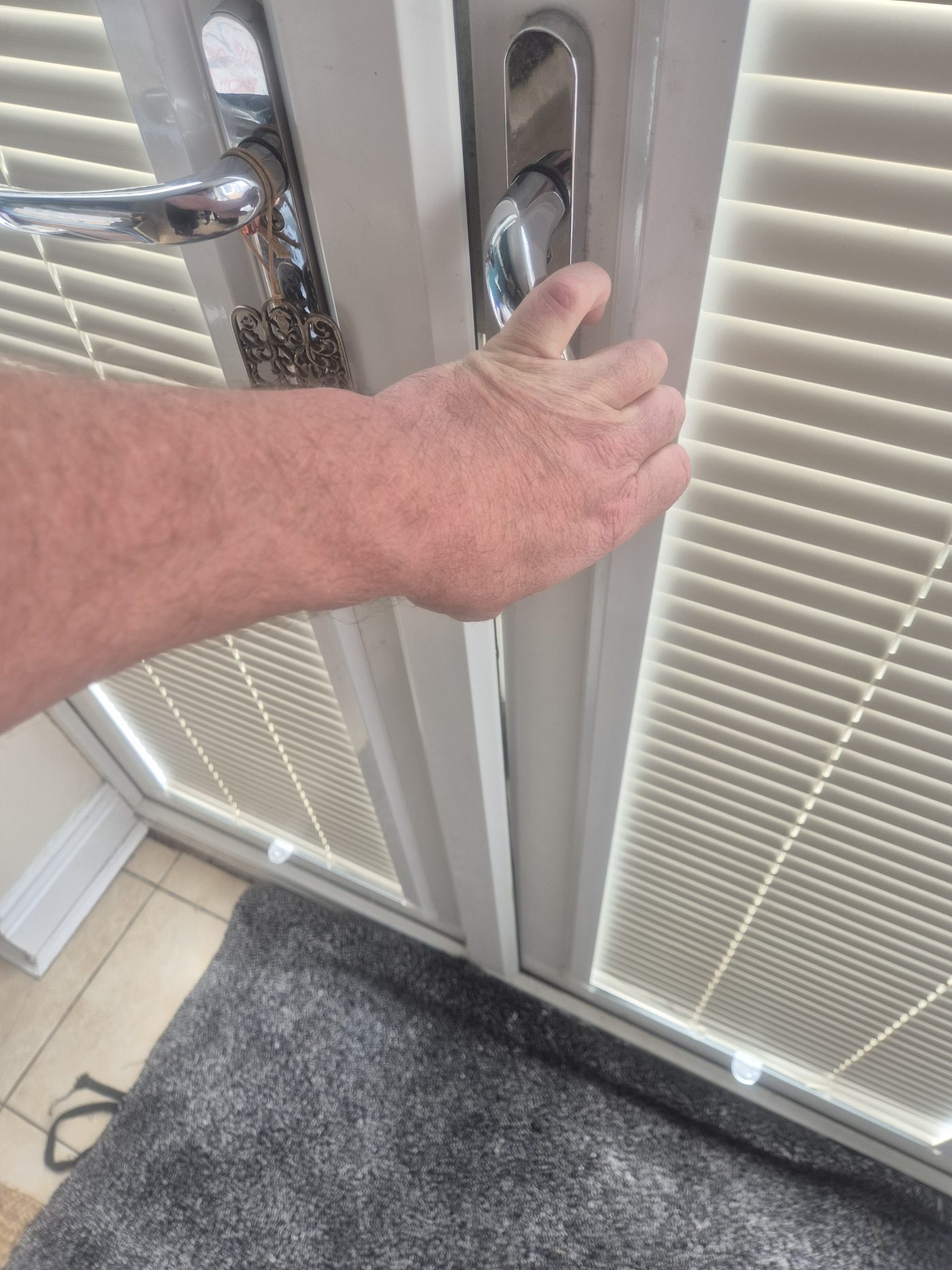 DW Locksmiths gearbox replacement in Newbottle